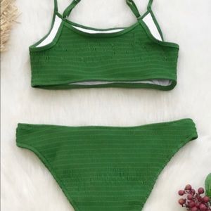 CUPSHE green smock bikini